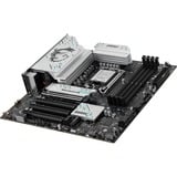 MSI 7E42-003R, Placa base negro