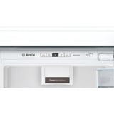 Bosch Serie 6 KIR81AFE0 frigorífico Integrado 319 L E, Refrigerador de espacio completo 319 L, SN-T, 37 dB, E